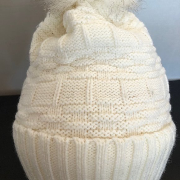 COPY - WOMENS WINTER BEANIE HAT/ 2 PIECES (WHITE/ BEIGE) - Picture 5 of 10